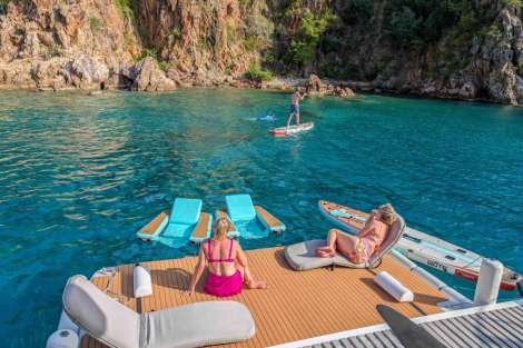 Review img # 17 of the yacht AEOLUS 77