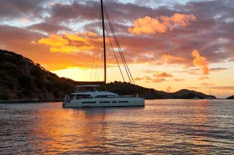 Review img # 10 of the yacht AEOLUS 77