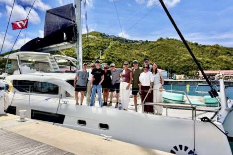 Review img # 36 of the yacht CELESTINE