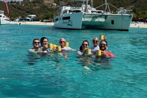 Review img # 4 of the yacht DRAGONFLY