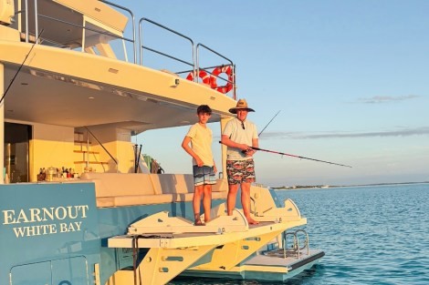 Review img # 30 of the yacht EARNOUT