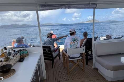 Review img # 11 of the yacht EARNOUT