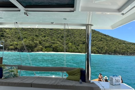 Review img # 7 of the yacht ITHAKA