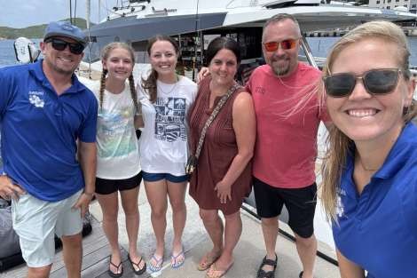 Review img # 11 of the yacht OHANA