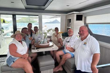 Review img # 23 of the yacht SOGGY DOGGY