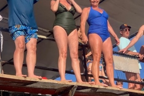 Review img # 116 of the yacht SUN GODDESS