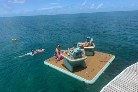 Review img # 34 of the yacht TOUCH THE SKY