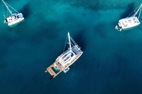 Review img # 3 of the yacht Triwing Endor – Winter