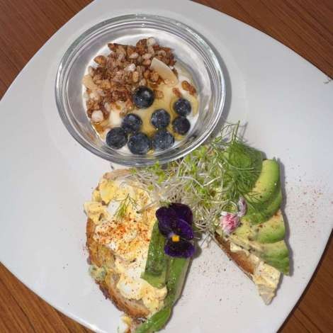 Food onboard Walk&rsquo;n on Sunshine # 1